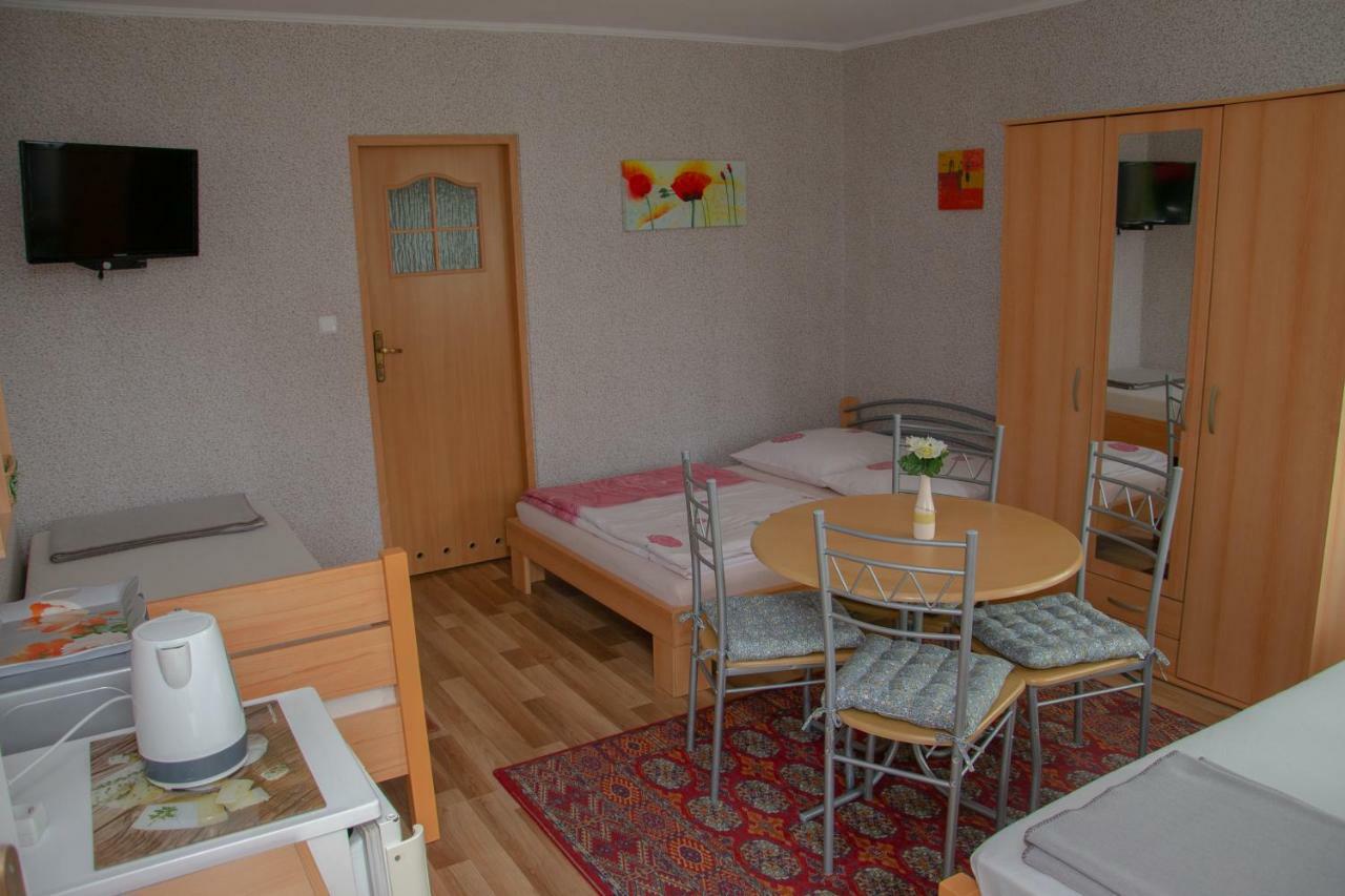 Zielona Okiennica Chillout Lejlighed Chłopy Eksteriør billede